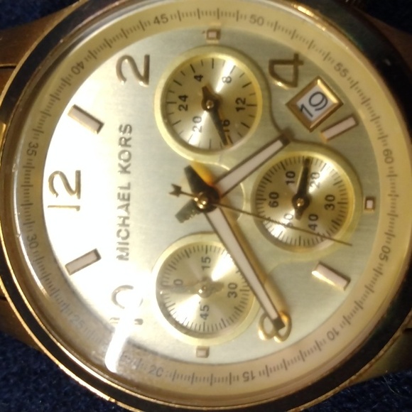 Michael Kors Runway Chronographic goldtone quartz watch 38mm good working cond. - Picture 4 of 6